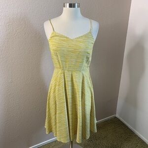 Gap NWT Spaghetti Strap Casual Vertical Stripes